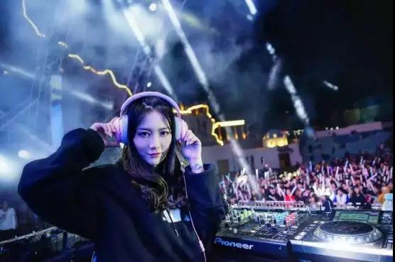 新手小白,如何在电音节搭讪?第3张